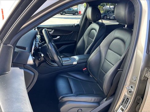 Used 2021 Mercedes-Benz GLC 300 4MATIC image 30
