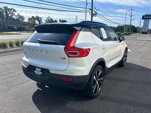 Used 2021 Volvo XC40 T5 R-Design w/ Climate Package AWD/4WD image 5