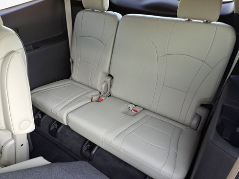 Used 2019 Buick Enclave Premium image 13