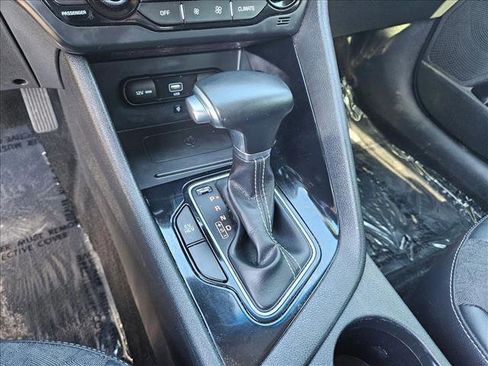 Used 2020 Kia Niro EX image 14