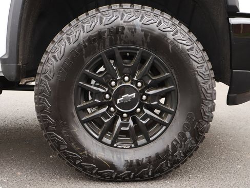 New 2026 Chevrolet Silverado 2500 ZR2 w/ LPO, Dark Essentials Package AWD/4WD image 26