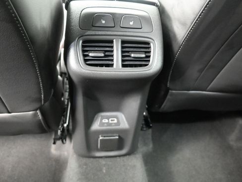 Used 2023 Buick Envision Avenir image 25