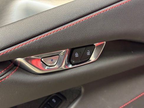 Used 2024 Chevrolet Corvette Stingray Coupe w/ Z51 Performance Package image 10