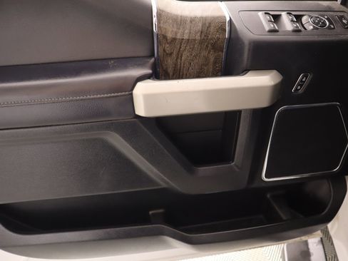 Used 2017 Ford F250 Lariat w/ Chrome Package image 15