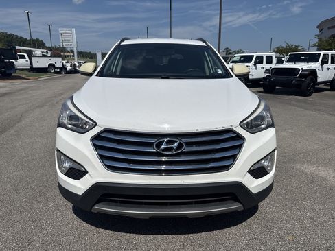 Used 2016 Hyundai Santa Fe SE w/ Option Group 02 FWD image 2