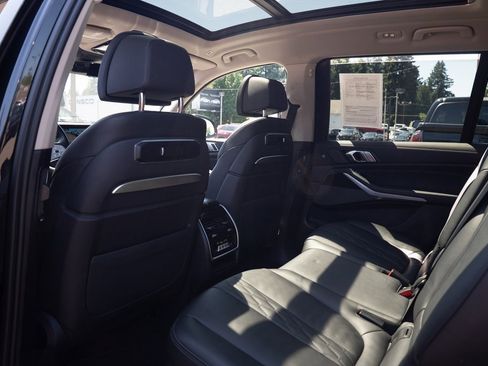 Used 2023 BMW X7 xDrive40i image 21
