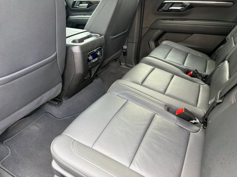 Used 2025 Chevrolet Tahoe LT AWD/4WD image 12