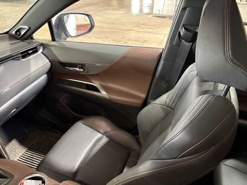 Used 2024 Toyota Venza Limited AWD/4WD image 23