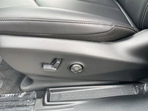 New 2026 Chrysler Pacifica Select image 12