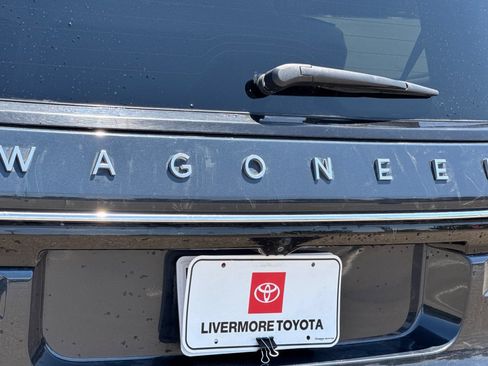 Used 2024 Jeep Wagoneer Series II AWD/4WD image 52