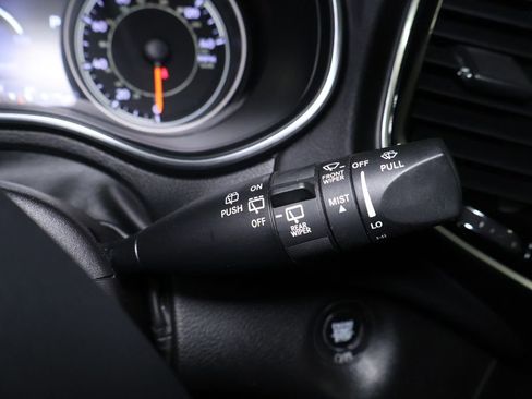 Used 2020 Jeep Cherokee Limited image 25