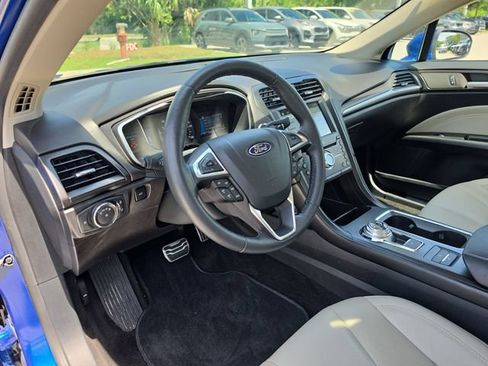 Used 2018 Ford Fusion Titanium FWD image 14