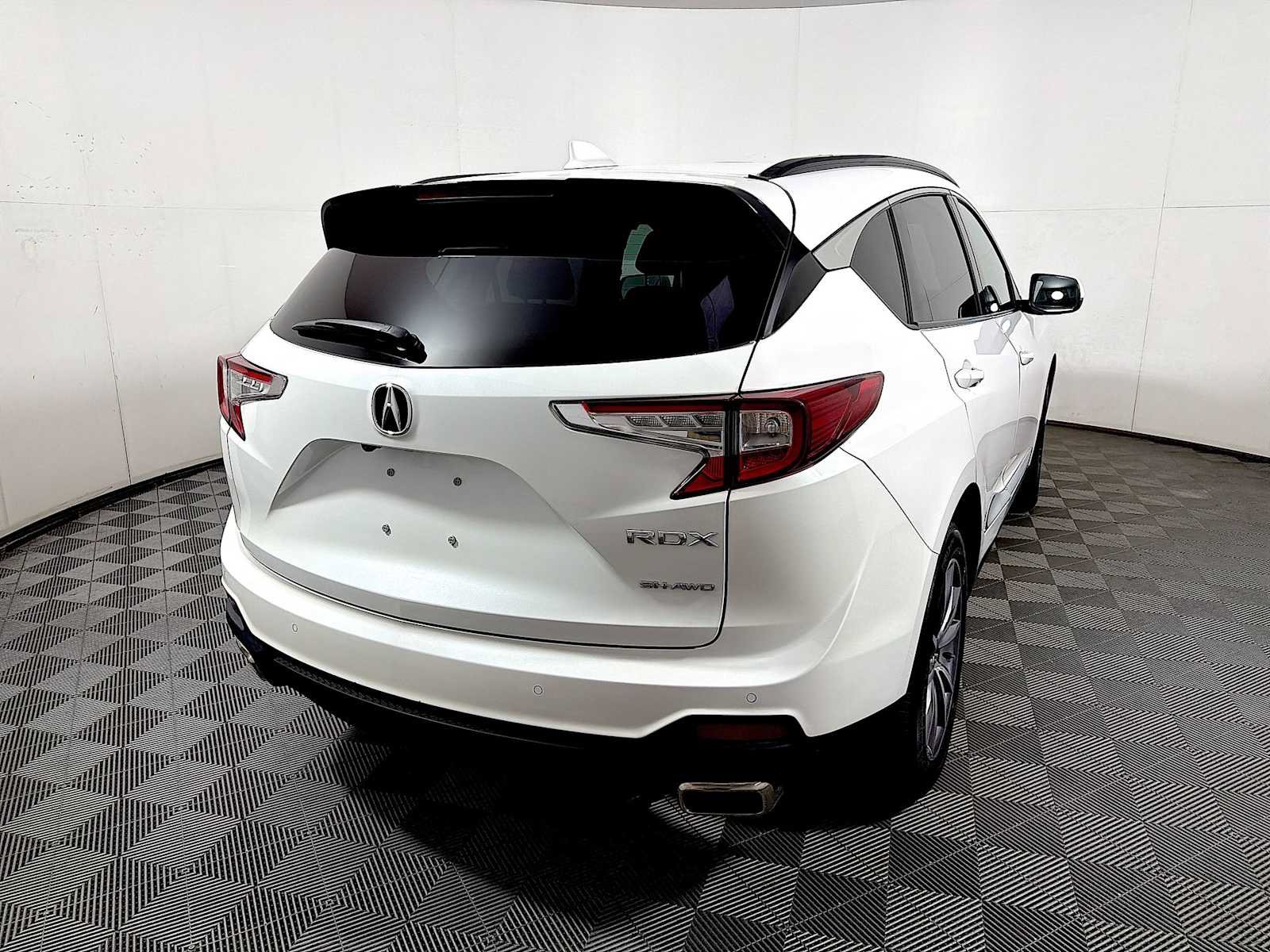 Used 2023 Acura RDX w/ Technology Package AWD/4WD image 6