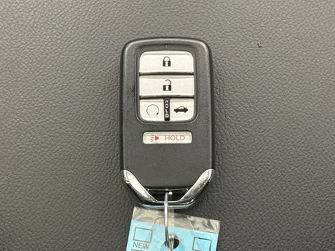 Used 2021 Honda Accord Touring image 23