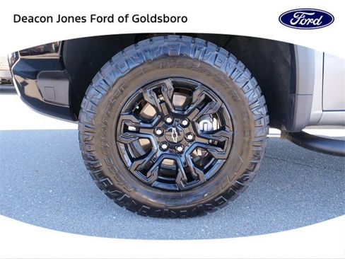 Used 2023 Chevrolet Silverado 1500 ZR2 image 14