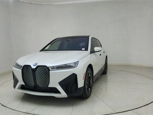 Used 2025 BMW iX xDrive50 image 63