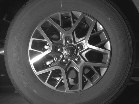 Used 2025 Jeep Wrangler Sahara image 15