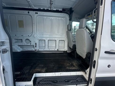 Used 2016 Ford Transit 250 148 Medium Roof image 23