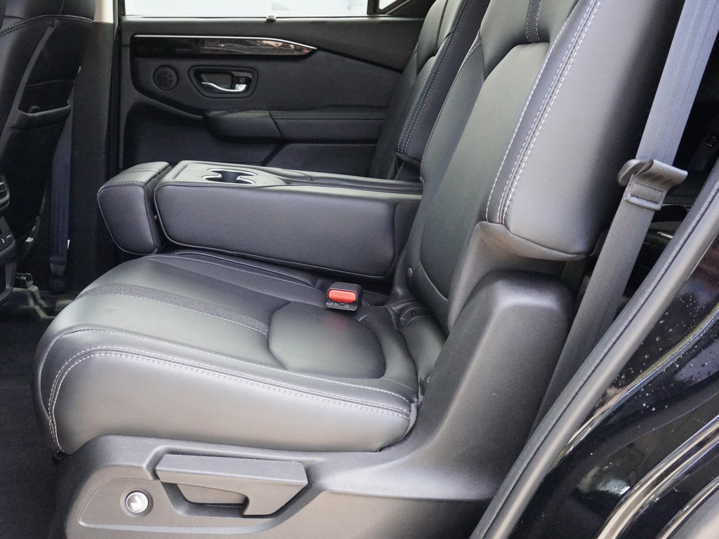 Used 2024 Honda Pilot Touring image 32