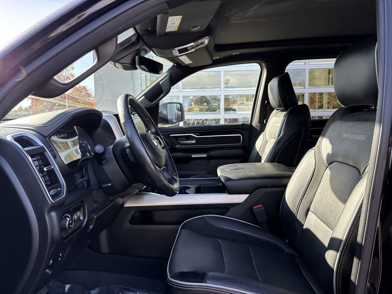 Used 2019 RAM 1500 Laramie AWD/4WD image 8