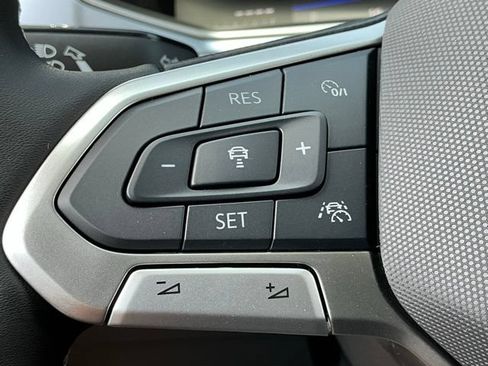 New 2026 Volkswagen Taos SE FWD image 25