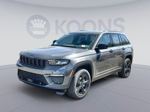 New 2025 Jeep Grand Cherokee Limited w/ Luxury Tech Group II image 1