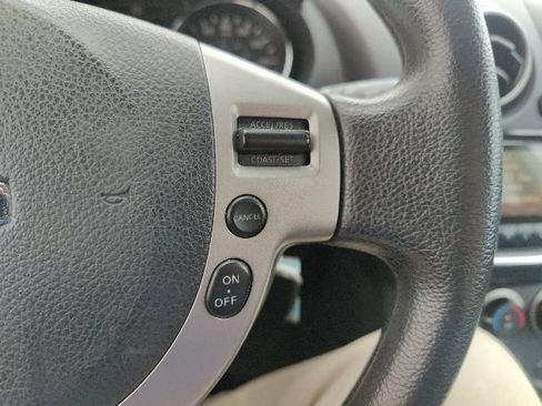 Used 2015 Nissan Rogue S w/ Convenience Package AWD/4WD image 18