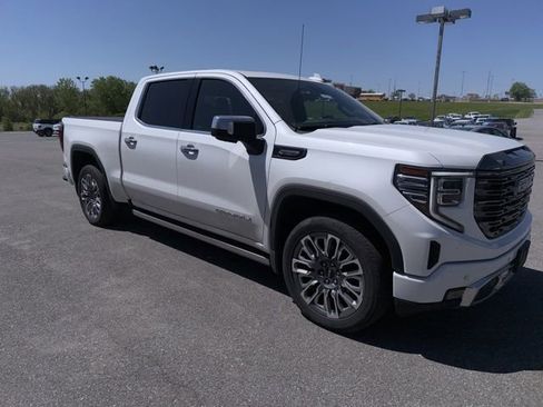 Used 2023 GMC Sierra 1500 Denali Ultimate image 8
