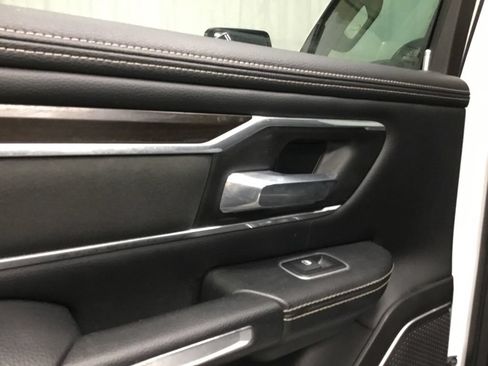 Used 2022 RAM 1500 Laramie w/ Off-Road Group AWD/4WD image 13