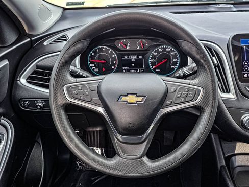 Used 2022 Chevrolet Malibu LS FWD image 23
