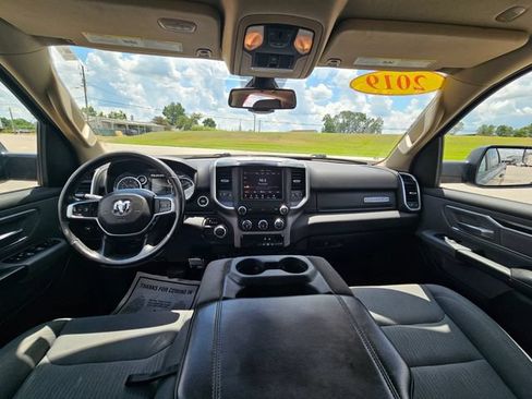 Used 2019 RAM 1500 Big Horn RWD image 12