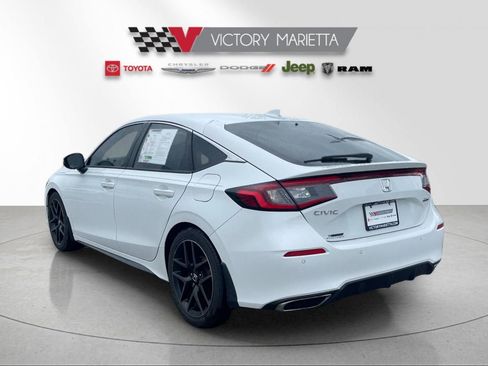 Used 2022 Honda Civic Sport Touring image 3