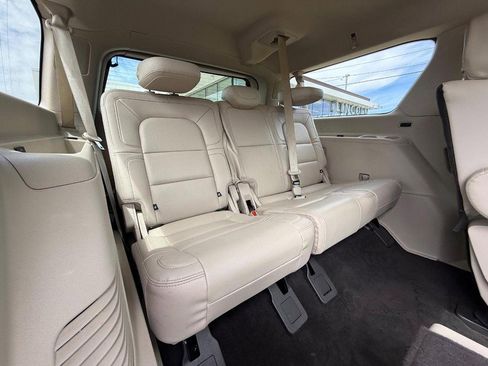 Certified 2021 Lincoln Navigator L Reserve w/ Luxury Package AWD/4WD image 14
