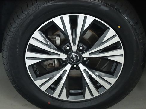 Certified 2023 Nissan Rogue SV AWD/4WD image 37