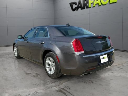 Used 2019 Chrysler 300 Touring RWD image 39