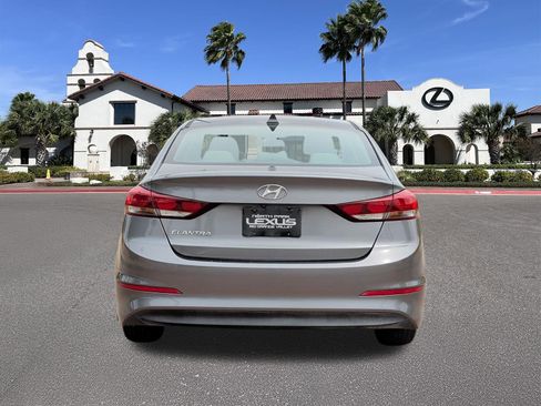 Used 2018 Hyundai Elantra SEL FWD image 3