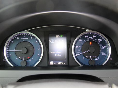 Used 2017 Toyota Camry XLE w/ Moonroof Package image 13