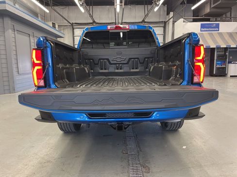 Used 2023 Chevrolet Colorado LT w/ LT Convenience Package III image 33