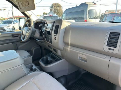 Used 2021 Nissan NV 3500 SV image 14