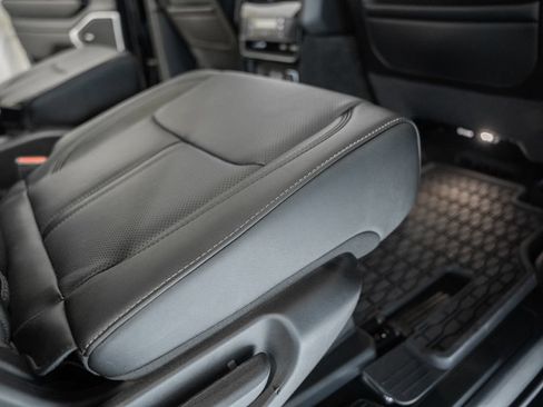 New 2026 Jeep Grand Wagoneer L Limited AWD/4WD image 31