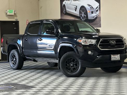 Used 2019 Toyota Tacoma SR5 image 2