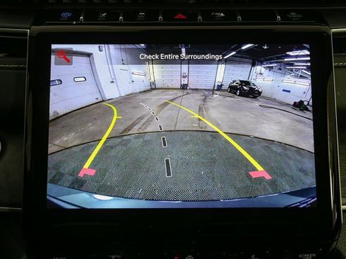 Used 2022 Jeep Grand Cherokee Limited 4xe image 31