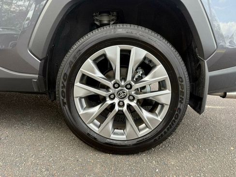 Used 2025 Toyota RAV4 XLE Premium image 10