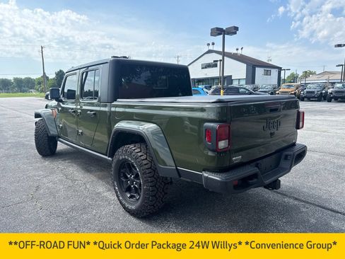 Used 2022 Jeep Gladiator Sport AWD/4WD image 13