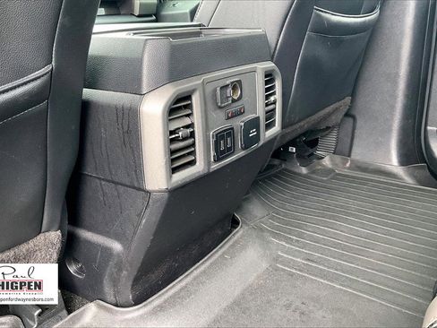 Certified 2018 Ford F150 Raptor w/ Equipment Group 802A Luxury image 33