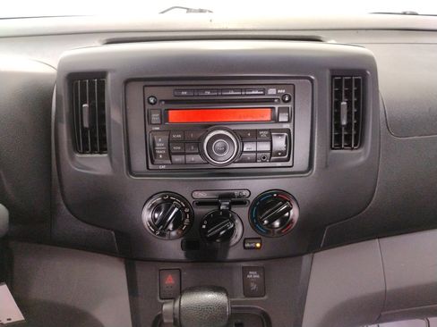 Used 2017 Nissan NV200 S image 22