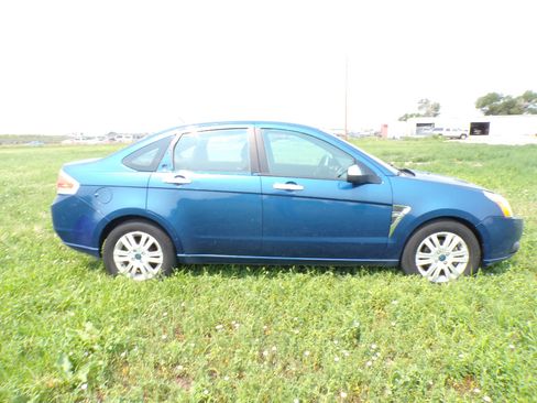 Used 2008 Ford Focus SE FWD image 4
