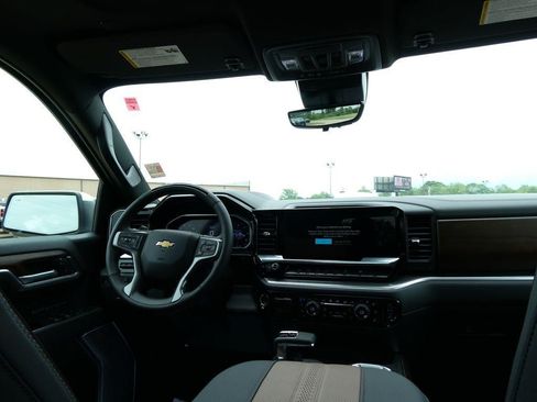 New 2026 Chevrolet Silverado 1500 High Country AWD/4WD image 19