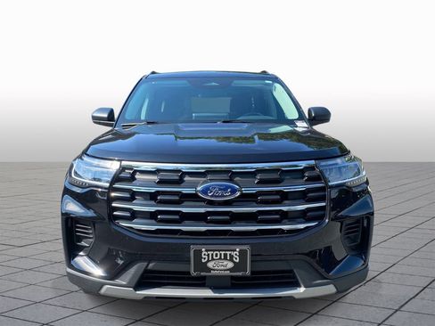 Used 2026 Ford Explorer Active AWD/4WD image 2