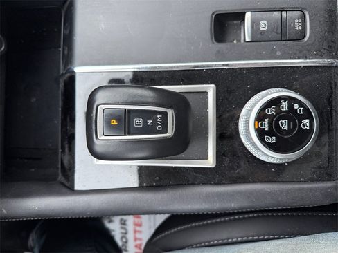 Used 2024 Mitsubishi Outlander SE image 21